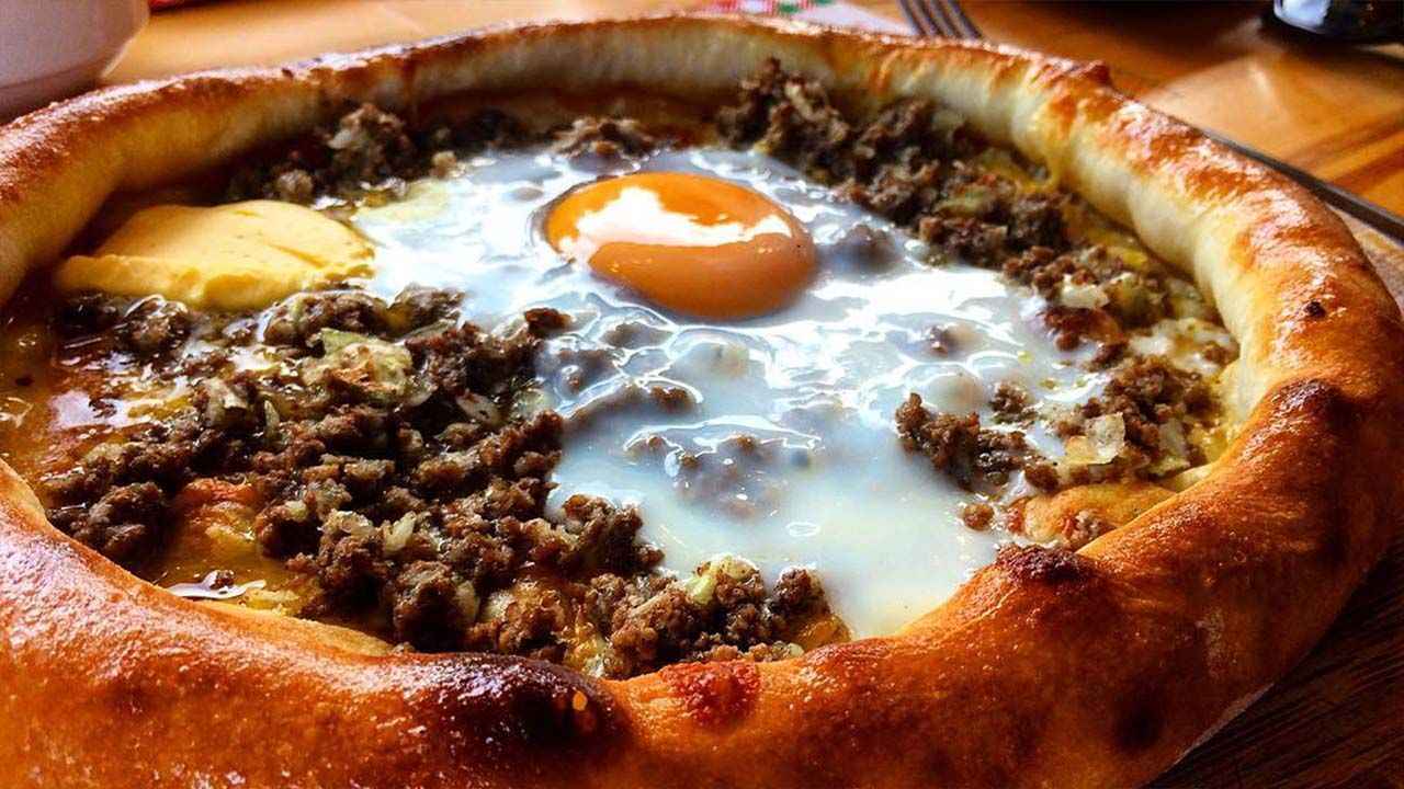 Eşsiz Lezzetler, Zengin ve Yöresel Kahvaltı,