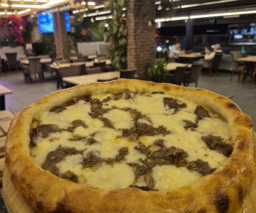 KAVURMALI PEYNİRLİ TRABZON PİDE